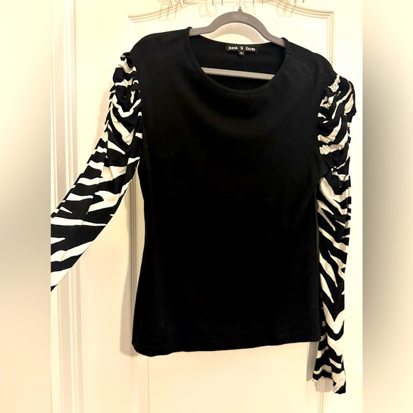 Rock ‘N Karma Vogue puff sleeve top zebra design size XL NWT - Picture 3 of 8